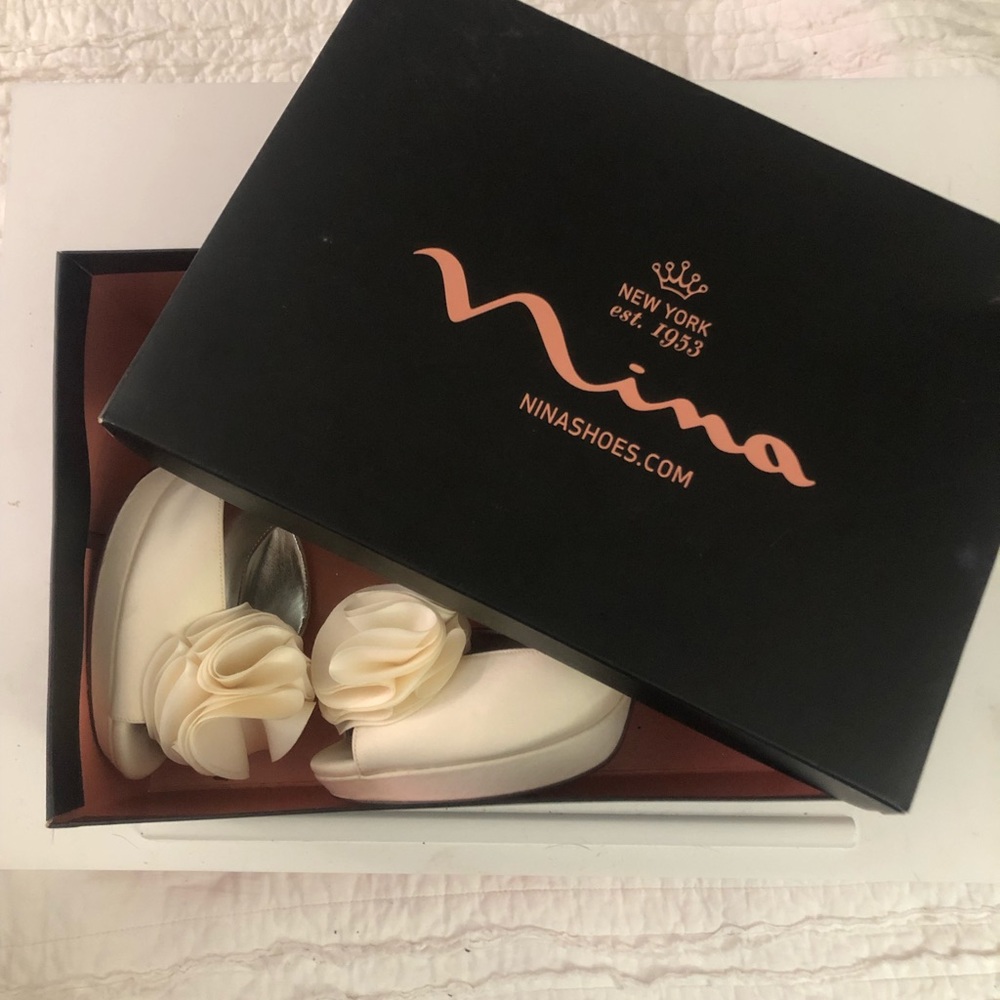 NINA firuza LS ivory luster size 7 1/2